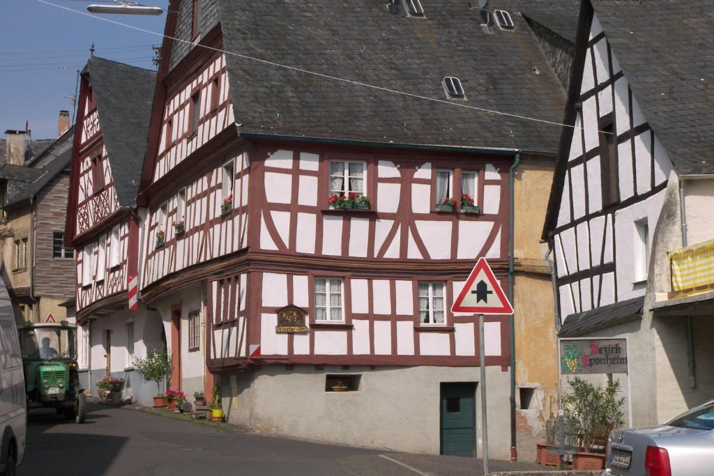 Hotel Dampfmühle Enkirch Exterior foto